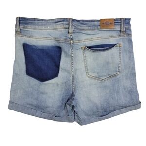 Wild Blue Womens Skinny Jean Shorts by Sadie Robertson Size 7‎